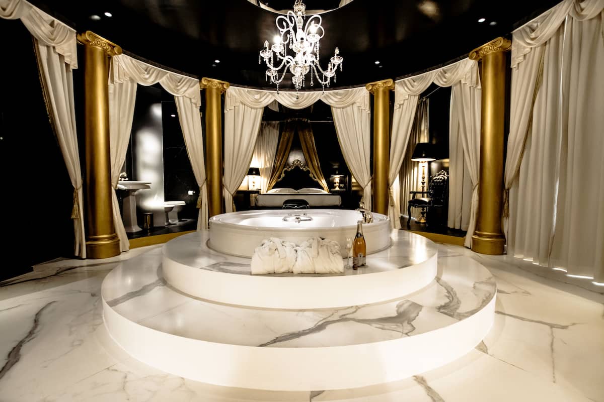 Phòng Suite, bồn tắm thủy lực | 1 phòng ngủ, minibar, két bảo mật tại phòng, phòng cách âm 