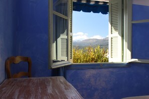 Individually decorated, individually furnished, blackout curtains - Hotel Restaurant Incudine (Zonza)