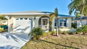 Front of property - Salerno 3 Bedroom Home by NFVH (Naples)