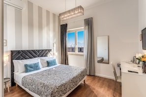 Literie de qualité, couette en duvet, minibar, coffre-fort