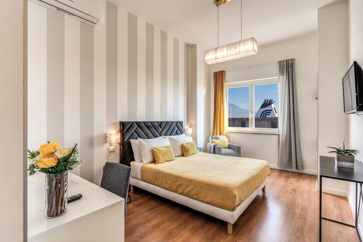 Superior Double Room, Sea View | Premium bedding, down comforters, minibar, in-room safe