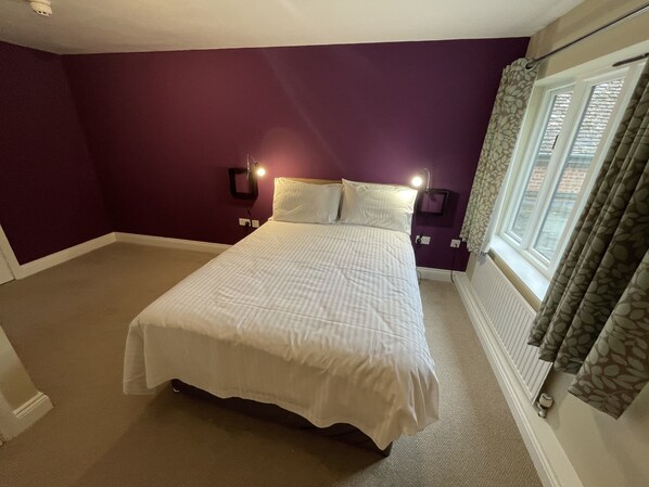 Classic Double Room | Premium bedding, iron/ironing board, free WiFi, bed sheets