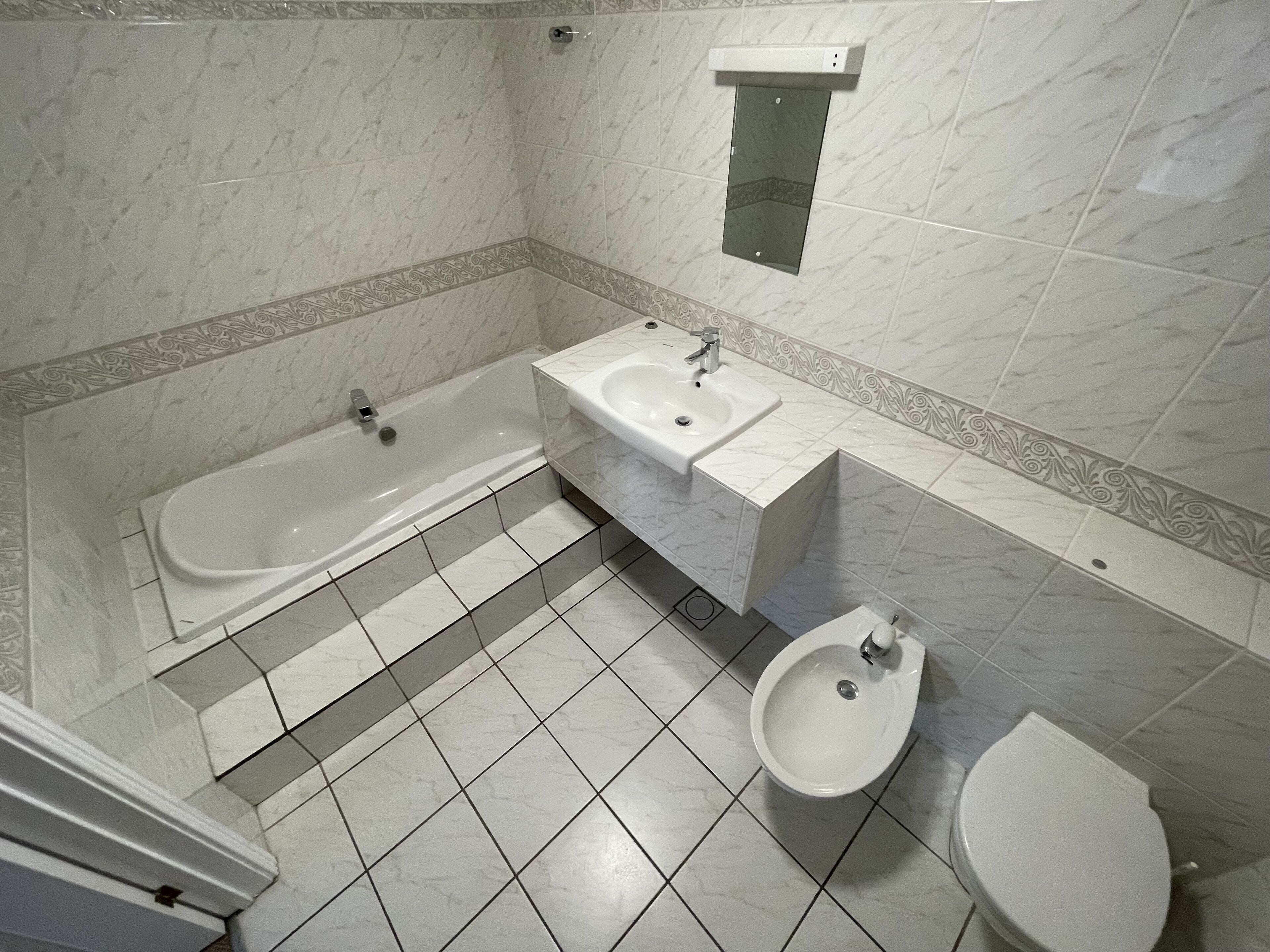 classic double room | bathroom | towels