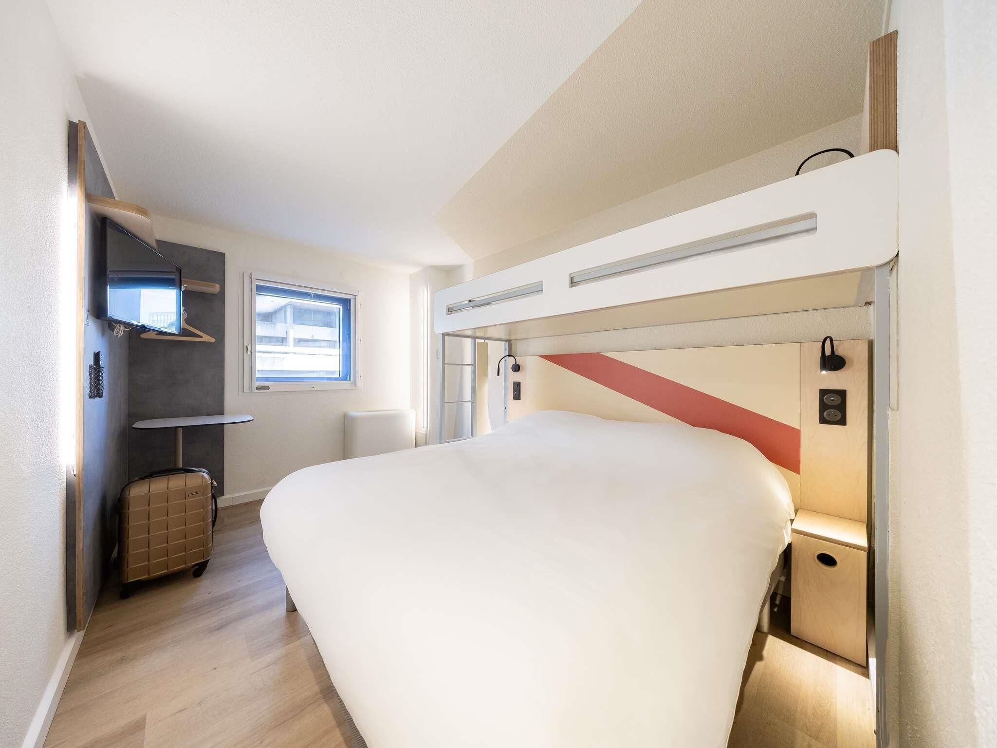 Triple Room, Multiple Beds | Premium bedding, desk, blackout drapes, soundproofing