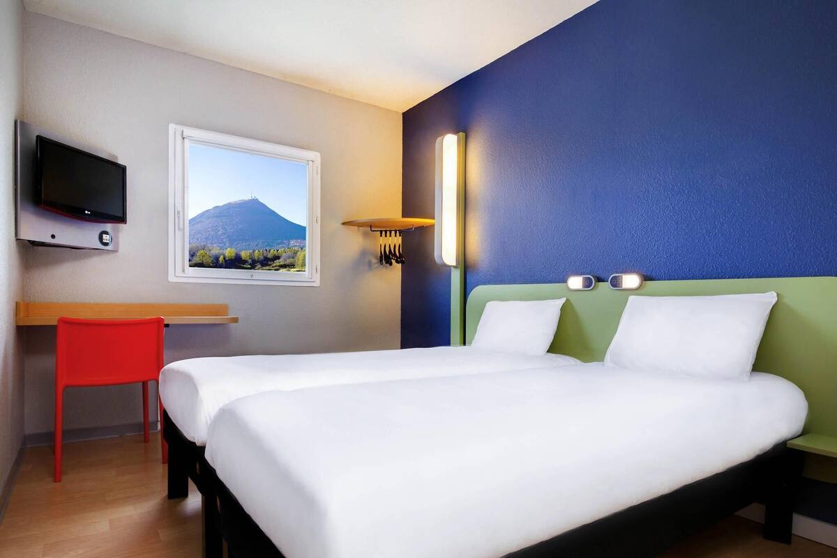 双床房, 2 张单人床 | 办公桌、遮光窗帘、隔音、免费 WiFi