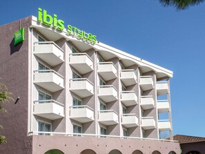 Exterior - ibis Styles Fréjus Saint-Raphaël (Fréjus)
