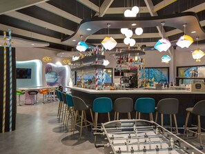 Bar (on property) - ibis Styles Fréjus Saint-Raphaël (Fréjus)