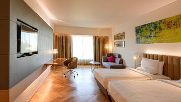 1 bedroom, hypo-allergenic bedding, minibar, in-room safe