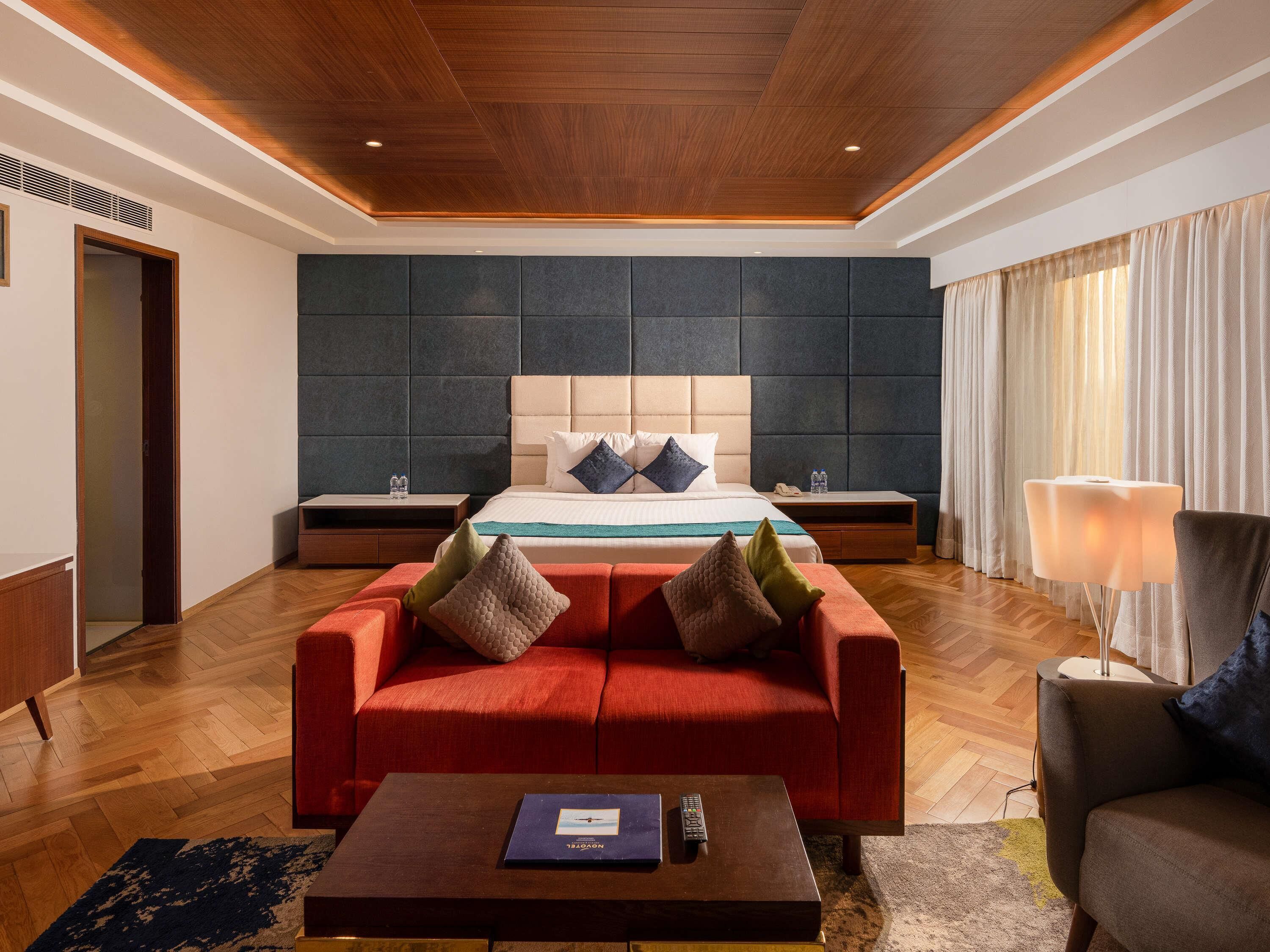 Suite presidencial, 1 cama de matrimonio grande | Ropa de cama hipoalergénica, minibar, caja fuerte y escritorio