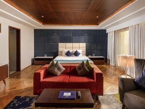 Suíte presidencial, 1 cama King | Roupas de cama antialérgicas, frigobar, cofres nos quartos, escrivaninha