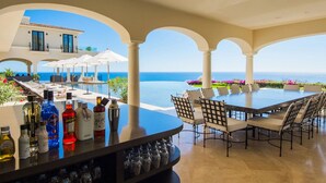 Family Villa, Multiple Beds, Ocean View | In-room dining - Paradiso Perduto by Cabo Platinum (San José del Cabo)