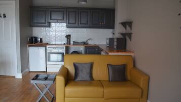 Apartment, 1 Bedroom | Living area