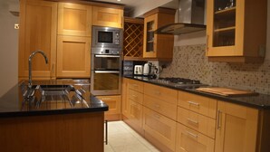 舒适顶层房, 2 间卧室, 海洋景观, 临海 | 私人厨房 | 茶具/咖啡用具、冰箱、微波炉