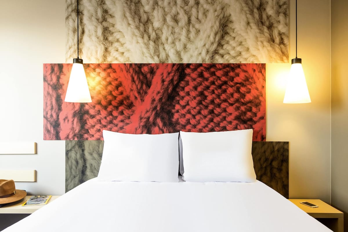 Standard Room, 1 Queen Bed