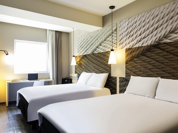 Chambre Double Standard, 2 lits doubles | Bureau, chambres insonorisées, Wi-Fi gratuit