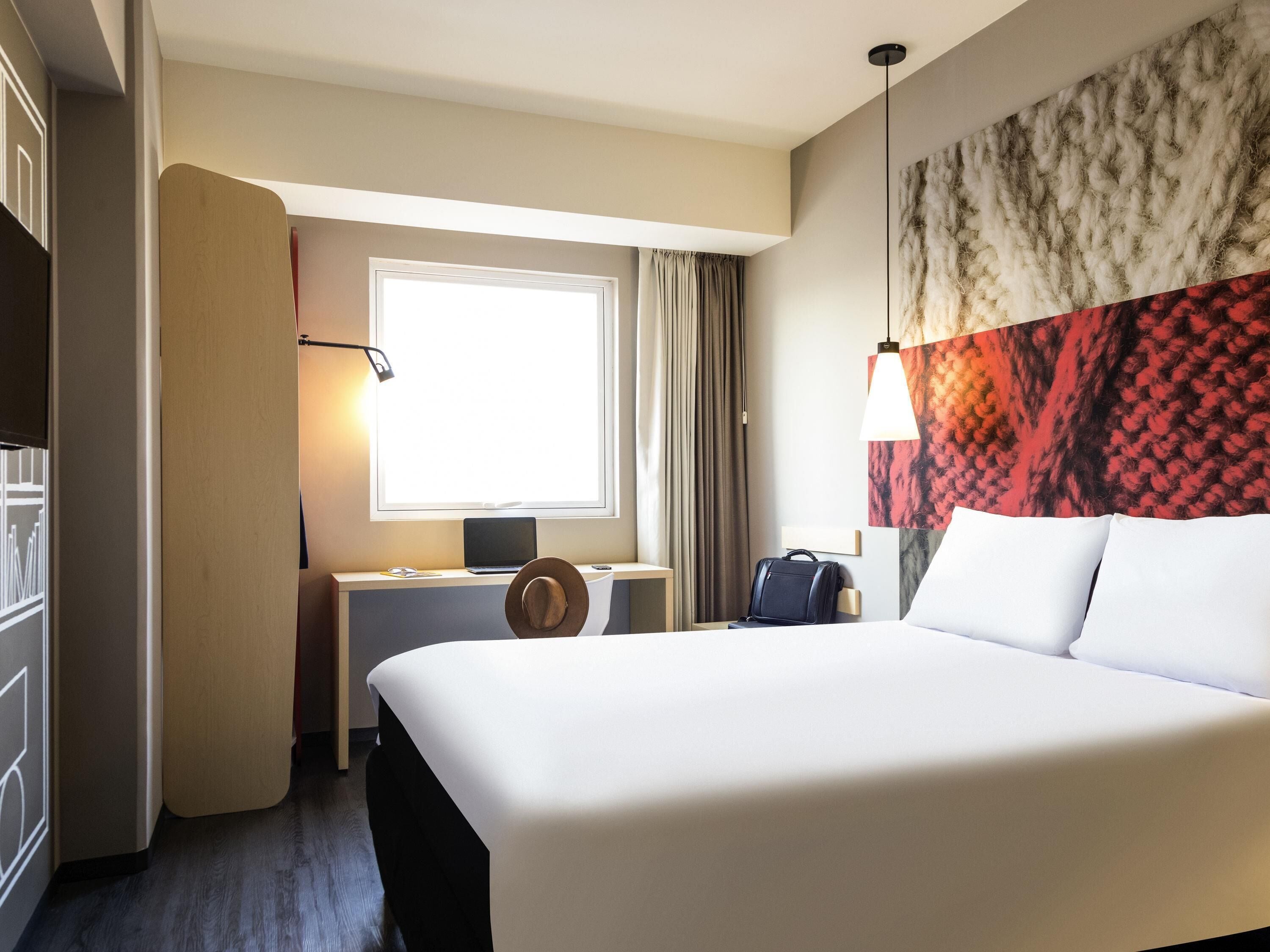 Habitación estándar, 1 cama Queen size | Escritorio, insonorización y wifi gratis 