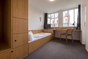 In-room safe, desk, soundproofing, free WiFi