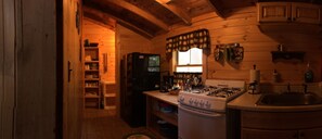 Standard Room, Non Smoking (Fernholm) | Private kitchen