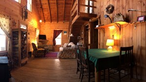 Standard Room, Non Smoking (Fernholm) | Living area - Bald Mountain Camps Resort (Oquossoc)