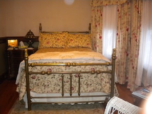 Standard Single Room, 1 Queen Bed