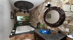 Familienvilla, 5 Schlafzimmer, Meerblick | Badezimmer | Dusche, kostenlose Toilettenartikel, Haartrockner