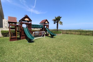 Children’s play area – outdoor