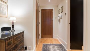 Appartement, 2 chambres, 2 salles de bains | 2 chambres, fer et planche Ă repasser, Wi-Fi gratuit, draps fournis