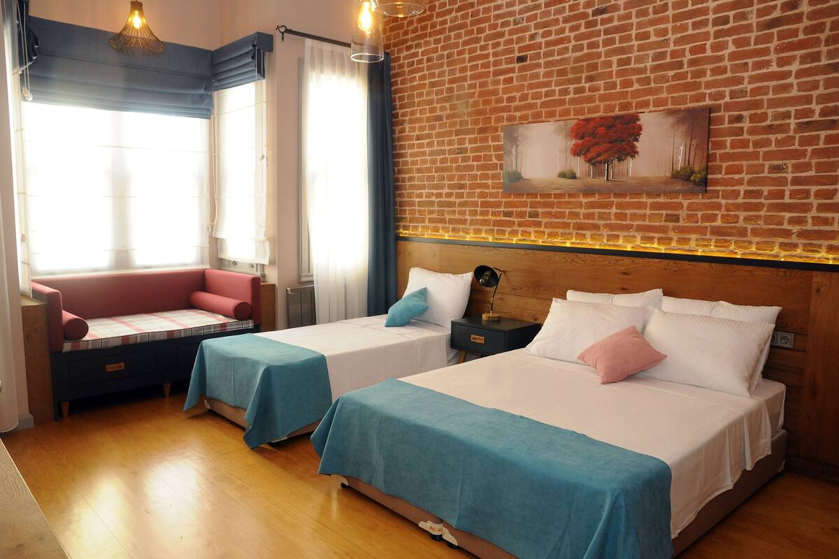 Deluxe-Dreibettzimmer | Bettwäsche aus ägyptischer Baumwolle, hochwertige Bettwaren