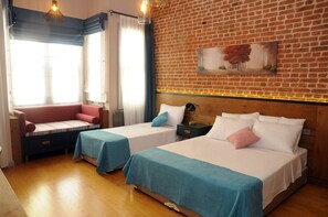 Phòng 3 Deluxe | Bộ trải giường bằng vải cotton Ai Cập, bộ đồ giường cao cấp 