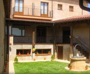 Exterior - Hotel Rural Rincón de Doña Inés (Villanueva de la Condesa)
