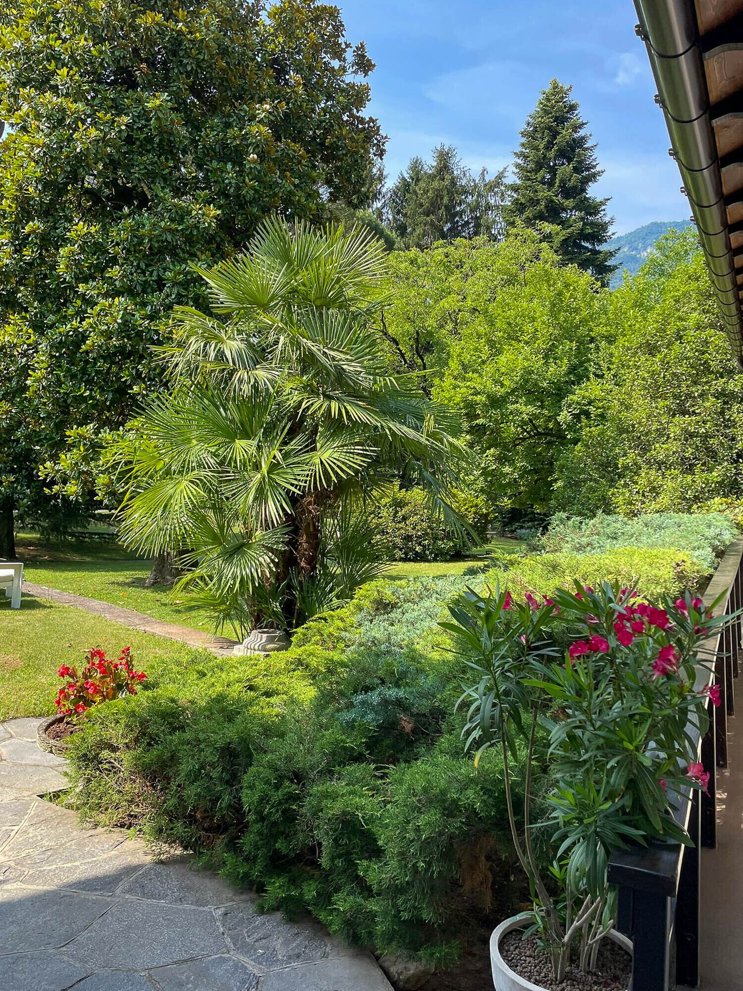 บริเวณภายนอก