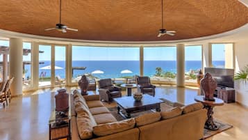 Family Villa, Multiple Bedrooms, Ocean View | Living room | Flat-screen TV