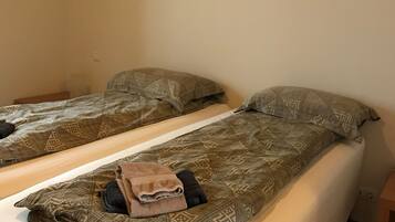 Rollaway beds, free WiFi, bed sheets