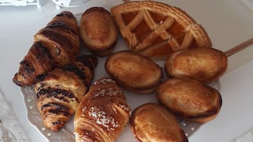 Tägliches inbegriffenes einheimisches Frühstück