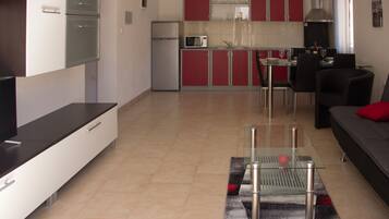 아파트, 침실 2개, 바다 전망 (4) | 거실 공간