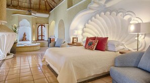 Familievilla, flere senger, havutsikt | 7 soverom, strykejern/-brett og wi-fi (inkludert)