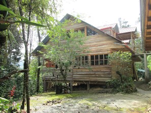 ด้านหน้าที่พัก