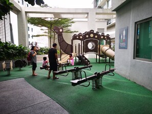 Children’s play area – outdoor