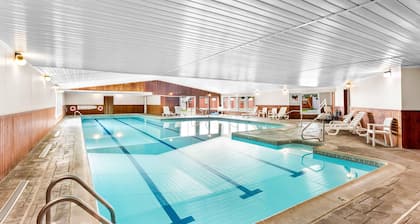 Quality Inn & Suites Gorham Riverside