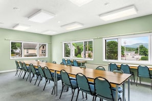 Meeting facility