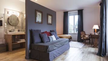 Suite (La Conchée) | 1 slaapkamer, luxe beddengoed, een bureau, een strijkplank/strijkijzer