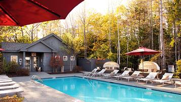 2 outdoor pools, open 8 AM to 8 PM, free pool cabanas, pool loungers