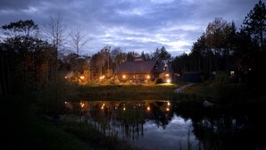 Unclassified image, 3 of 203, button - Hidden Pond (Kennebunkport)
