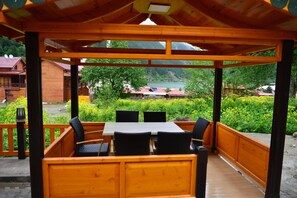 Balcony - Cakıroğlu Villa Kent (Çaykara)