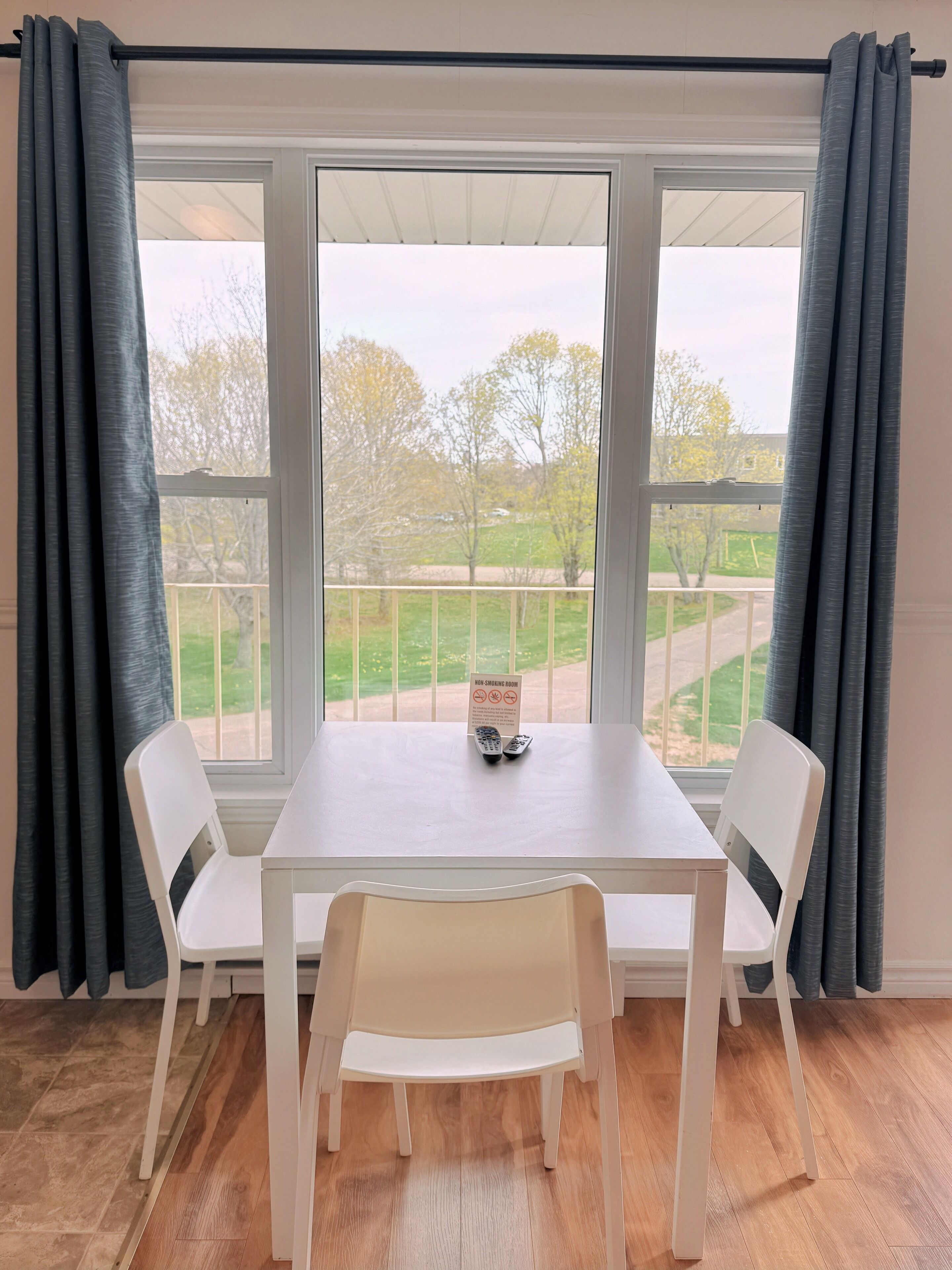 Comfort Room, 1 Queen Bed with Sofa bed, Kitchen