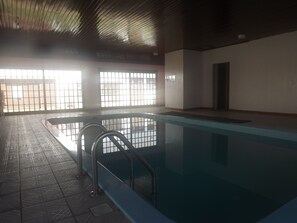 Una piscina techada