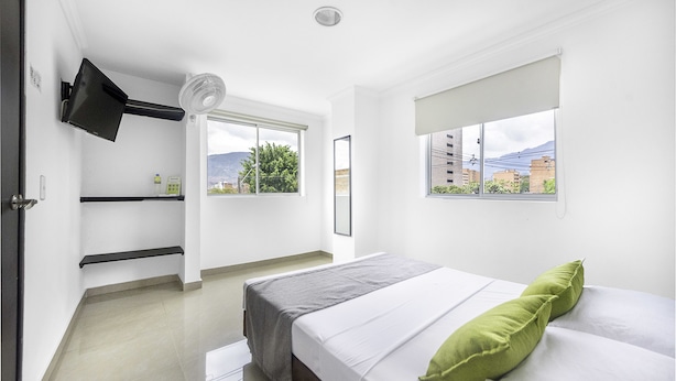 Basic Double Room, 1 Double Bed - Hotel Park 6 (Medellín)