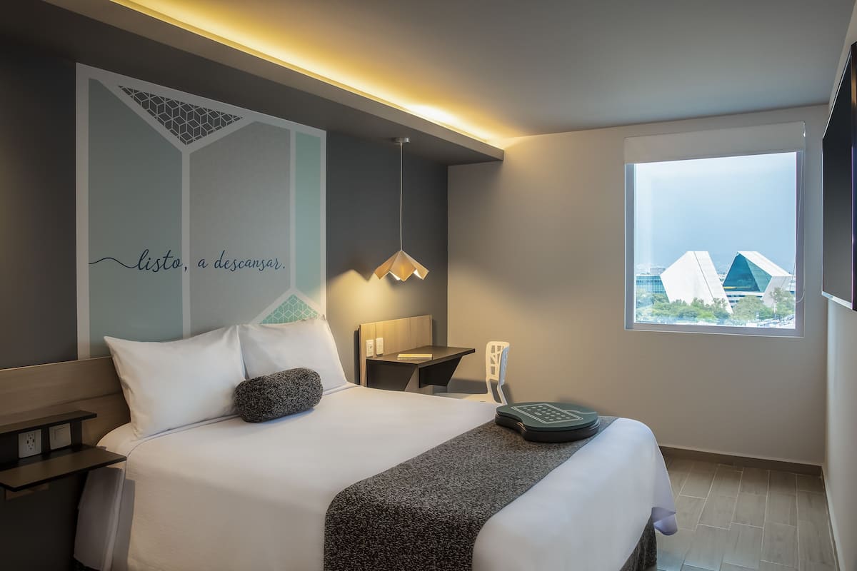 Superior Room, 1 Queen Bed, Non Smoking | Desk, iron/ironing board, bed sheets
