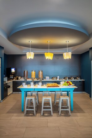 Desayuno bufé gratuito y diario