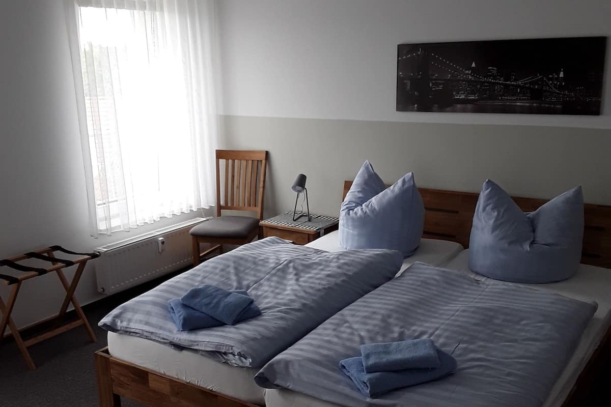 Wifi gratis y ropa de cama 